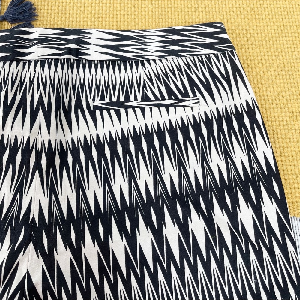 Worthington black and white geometric dress shorts - Picture 8 of 8